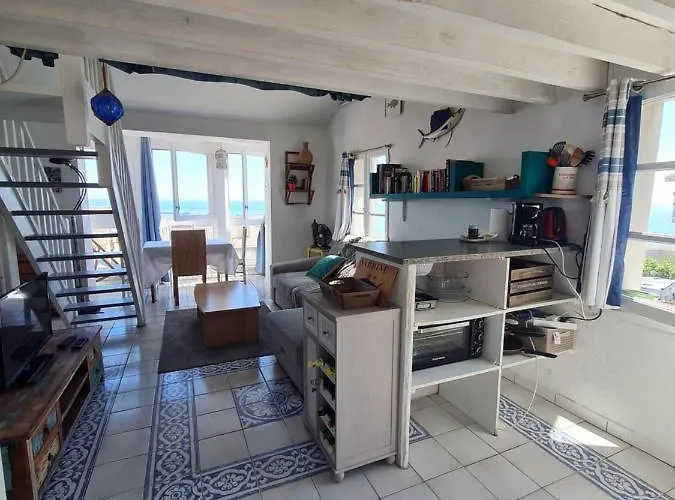 La Tour De Gais Apartment *