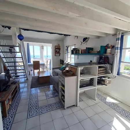La Tour De Gais Apartment *