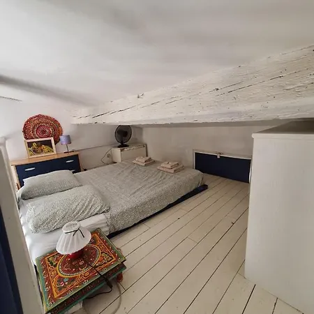 La Tour De Gais Apartment